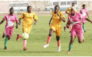Pour la première fois de leur histoire, les joueuses du FC Tamba (en rose) évolueront dans l’élite la saison prochaine