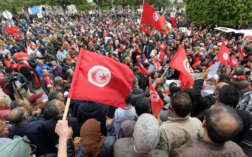 Des Tunisiens manifestent leur soutien au président Kais Saied dans la capitale Tunis, le 8 mai 2022 afp.com - FETHI BELAID