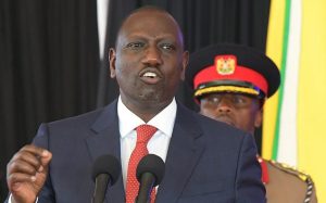 Le président kényan William Ruto s'adresse à ses ministres le 27 octobre 2022 à Nairobi, à l'occasion de la prestation de serment du cabinet afp.com - Simon MAINA