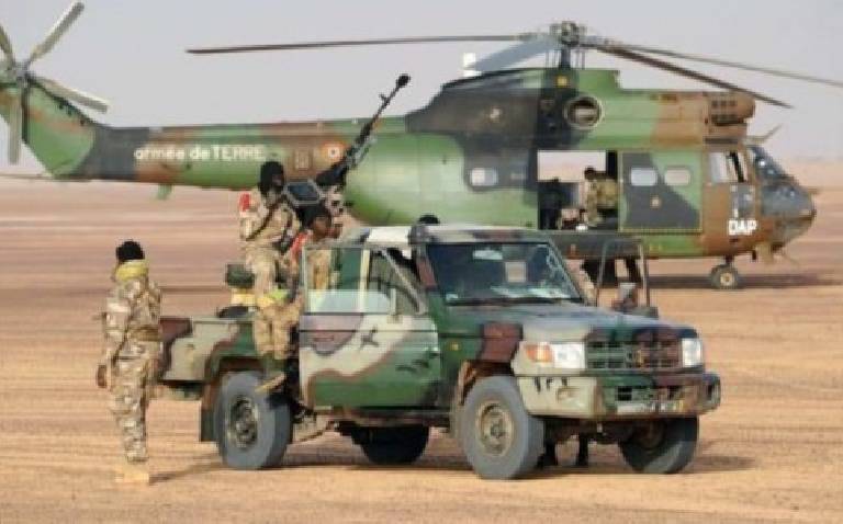 Mali : L'aviation malienne détruit un véhicule de ravitaillement terroristes à Ikadewane (Ménaka)